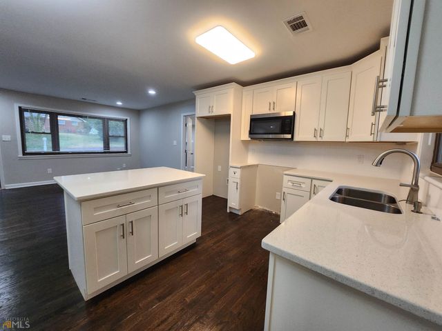 1858 Glen Echo Drive, Decatur, GA 30032