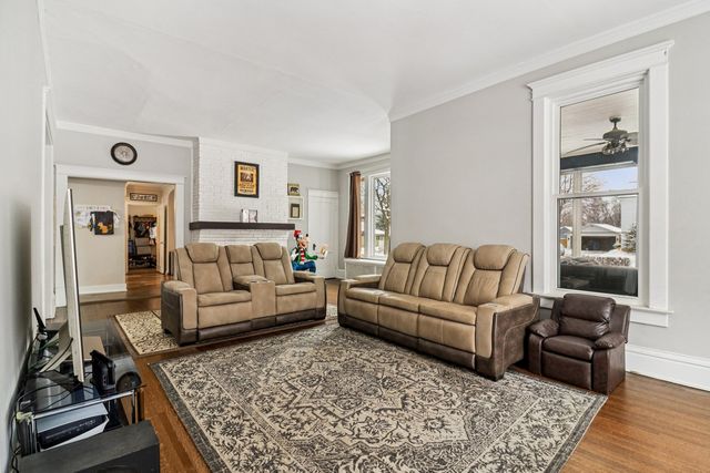 418 E Washington Street, Marengo, IL 60152