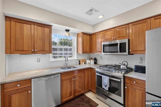 179 Roseland Avenue 12, Caldwell, NJ 07006