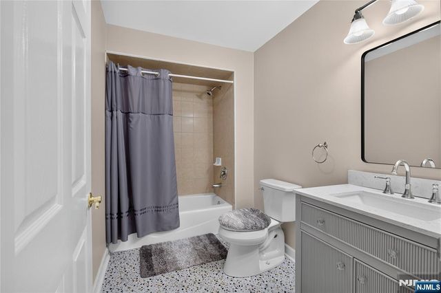 179 Roseland Avenue 12, Caldwell, NJ 07006