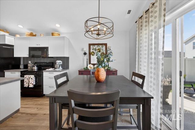 11130 W Peterborough St, Nampa, ID 83651