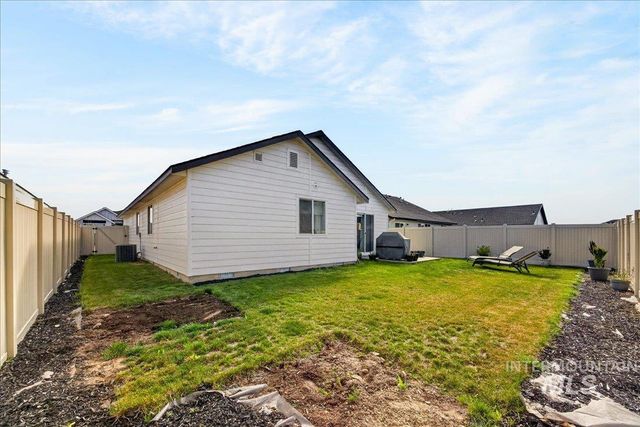 11130 W Peterborough St, Nampa, ID 83651