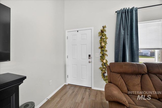 11130 W Peterborough St, Nampa, ID 83651