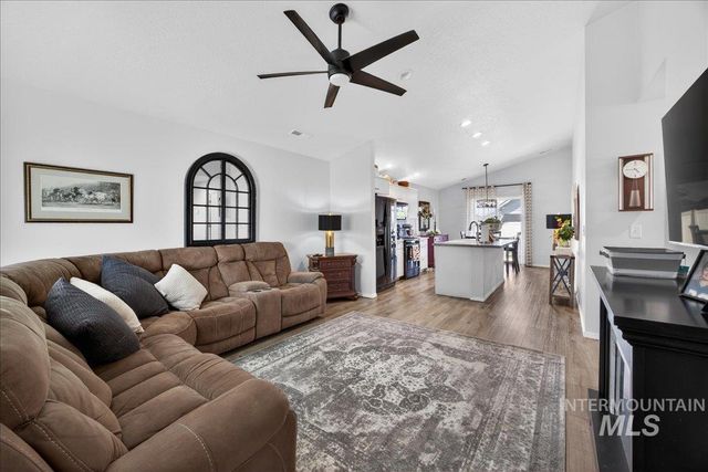 11130 W Peterborough St, Nampa, ID 83651