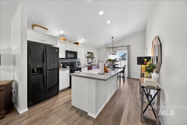 11130 W Peterborough St, Nampa, ID 83651