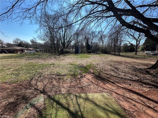 918 Emmanuel Church Road, Conover, NC 28613