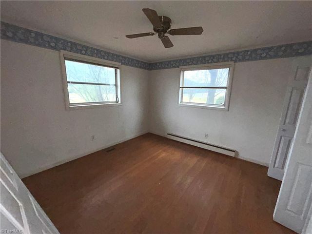 918 Emmanuel Church Road, Conover, NC 28613