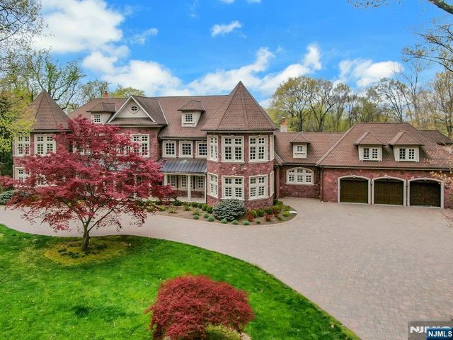 67 Robin Lane, Alpine, NJ 07620