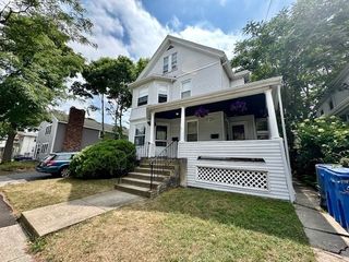 7 Rumford Ave 1, Waltham, MA 02451