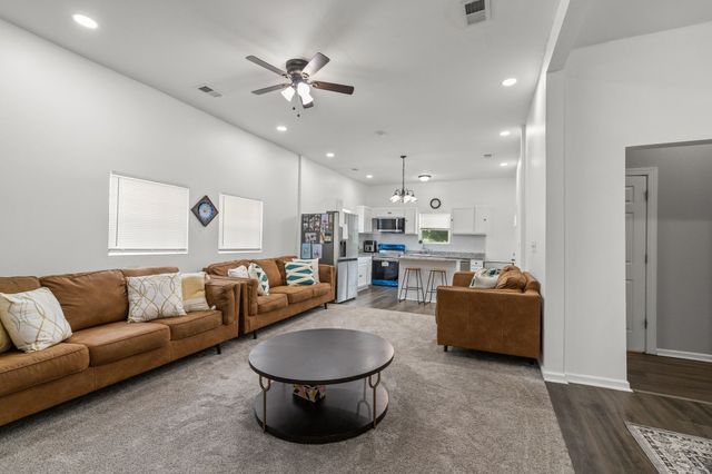 218 W Winchester St, Gallatin, TN 37066
