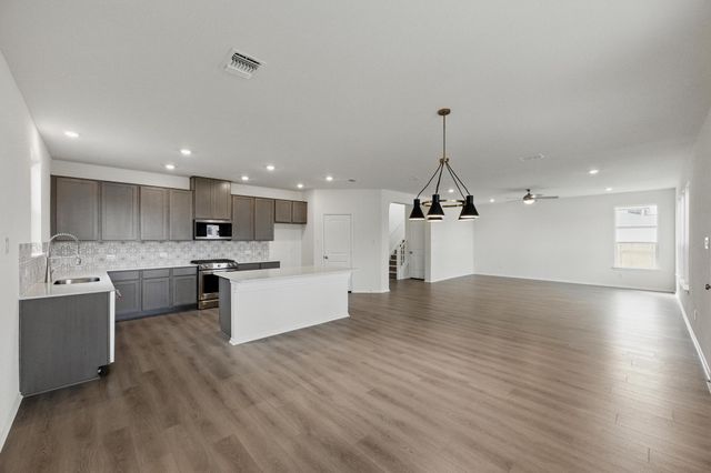 1705 Garlock DR, Leander, TX 78641