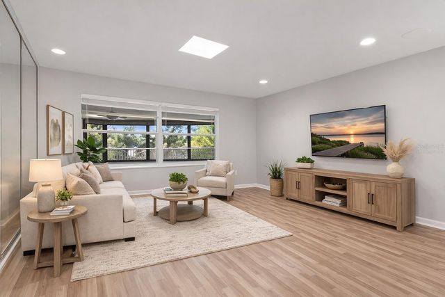 1608 PATTON AVENUE, Apopka, FL 32703