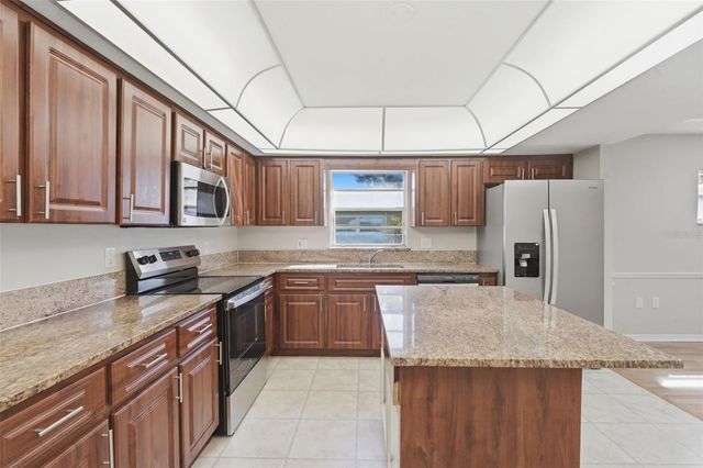 1608 PATTON AVENUE, Apopka, FL 32703