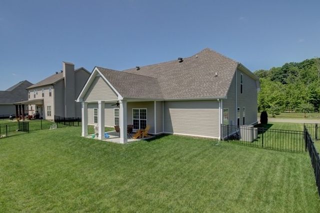1057 Willow Cir, Clarksville, TN 37043