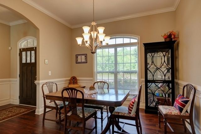 1057 Willow Cir, Clarksville, TN 37043