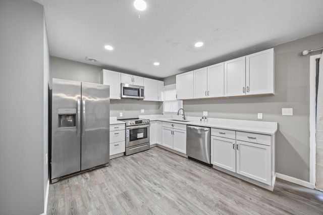 746 Lancaster Avenue, Reynoldsburg, OH 43068