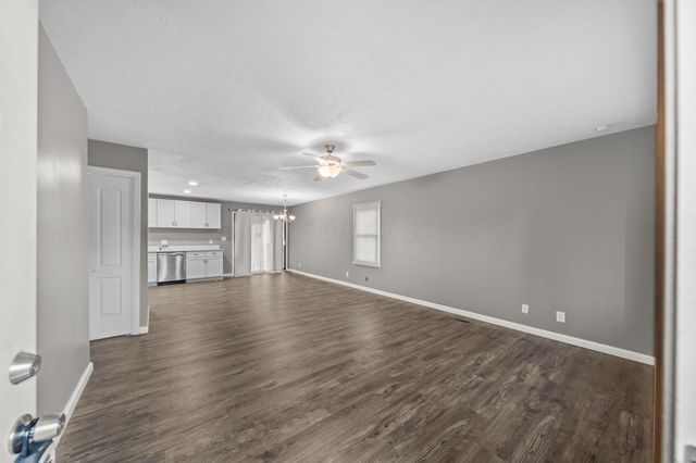 746 Lancaster Avenue, Reynoldsburg, OH 43068