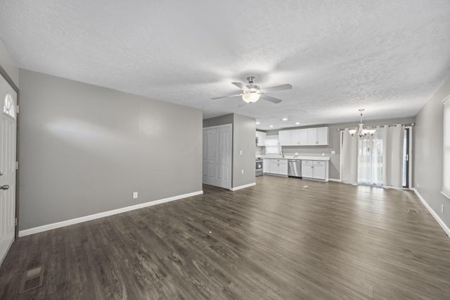 746 Lancaster Avenue, Reynoldsburg, OH 43068