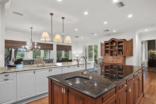 16203 VILLARREAL DE AVILA, Tampa, FL 33613