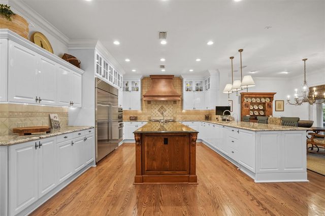 16203 VILLARREAL DE AVILA, Tampa, FL 33613