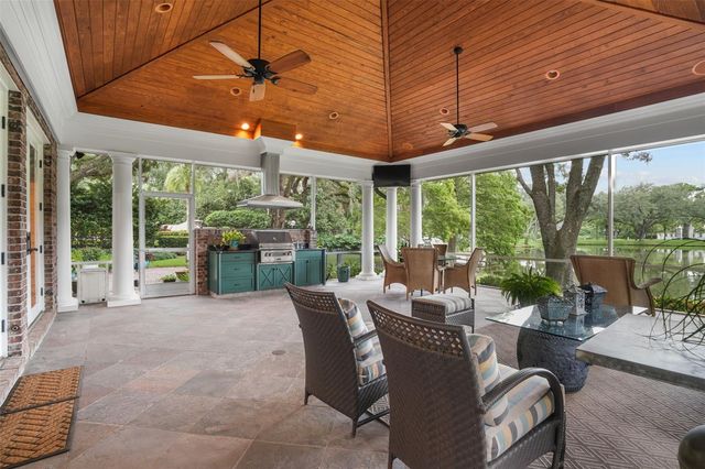 16203 VILLARREAL DE AVILA, Tampa, FL 33613