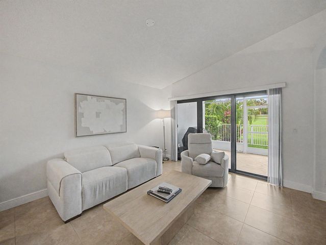 6244 Grand Cypress Circle, Lake Worth, FL 33463