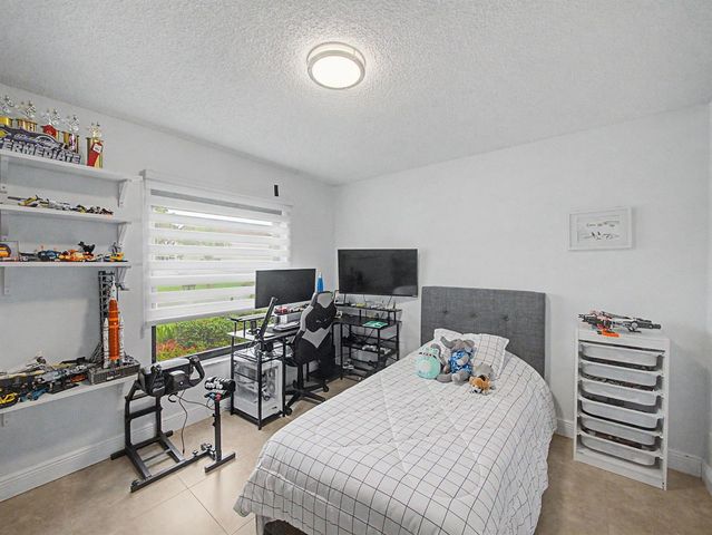 6244 Grand Cypress Circle, Lake Worth, FL 33463