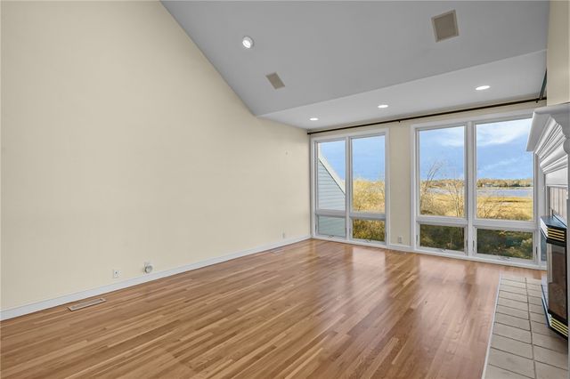 2 Bagy Wrinkle Cove, Warren, RI 02885