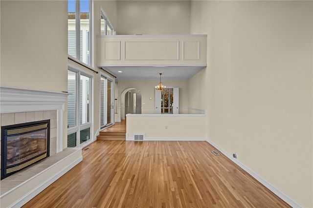 2 Bagy Wrinkle Cove, Warren, RI 02885