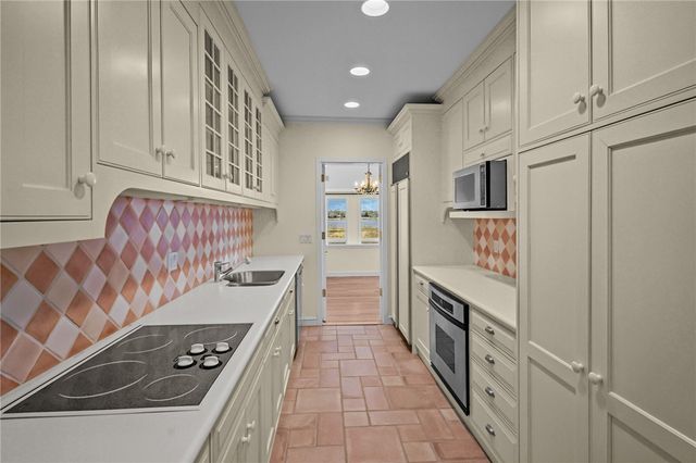 2 Bagy Wrinkle Cove, Warren, RI 02885