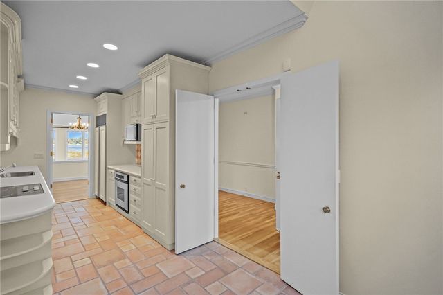 2 Bagy Wrinkle Cove, Warren, RI 02885