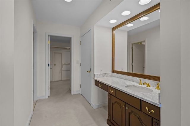 2 Bagy Wrinkle Cove, Warren, RI 02885