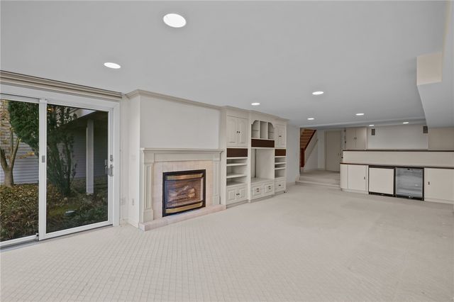 2 Bagy Wrinkle Cove, Warren, RI 02885
