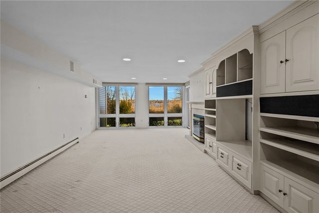 2 Bagy Wrinkle Cove, Warren, RI 02885