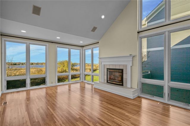 2 Bagy Wrinkle Cove, Warren, RI 02885