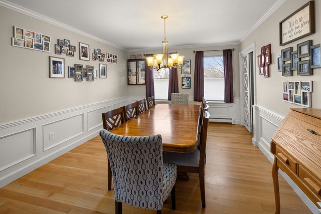 8 Moss Glen Lane, South Burlington, VT 05403