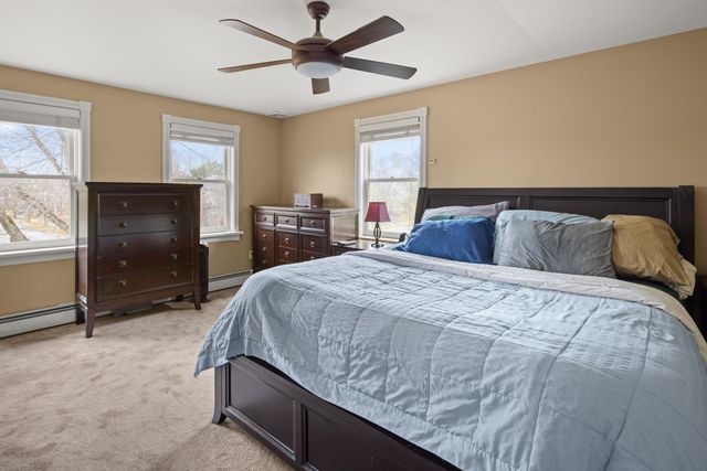 8 Moss Glen Lane, South Burlington, VT 05403