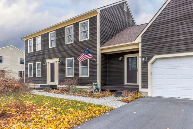 8 Moss Glen Lane, South Burlington, VT 05403