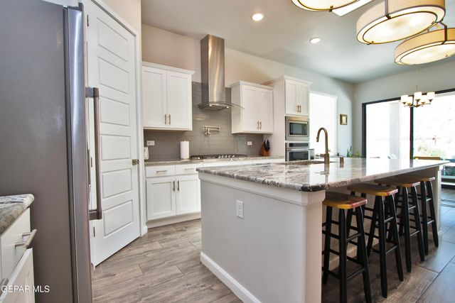 7373 CIMARRON GAP Drive, El Paso, TX 79911