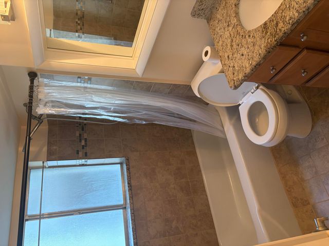 2020 Lake Osborne Drive 19, Lake Worth Beach, FL 33461