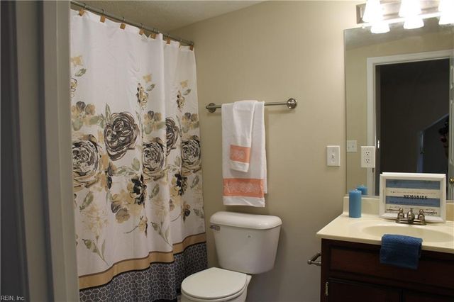 5912 Old AVE, Newport News, VA 23605