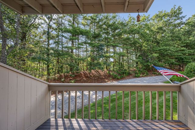 34 Scotty Hollow Dr E, Chelmsford, MA 01863