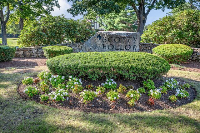 34 Scotty Hollow Dr E, Chelmsford, MA 01863
