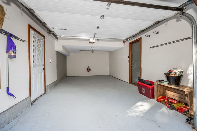 34 Scotty Hollow Dr E, Chelmsford, MA 01863