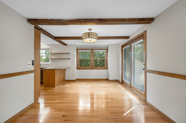 34 Scotty Hollow Dr E, Chelmsford, MA 01863