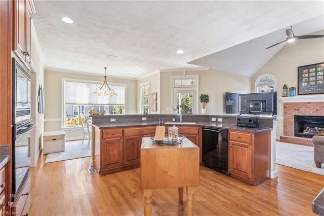 1933 Governors Pointe DR, Suffolk, VA 23436