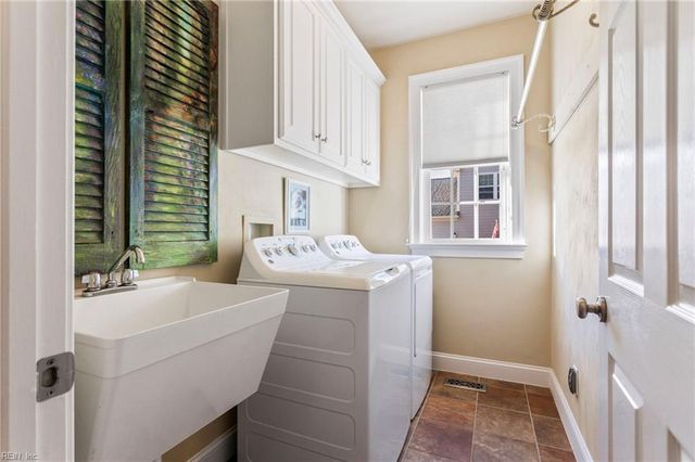 1933 Governors Pointe DR, Suffolk, VA 23436