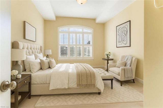 1933 Governors Pointe DR, Suffolk, VA 23436