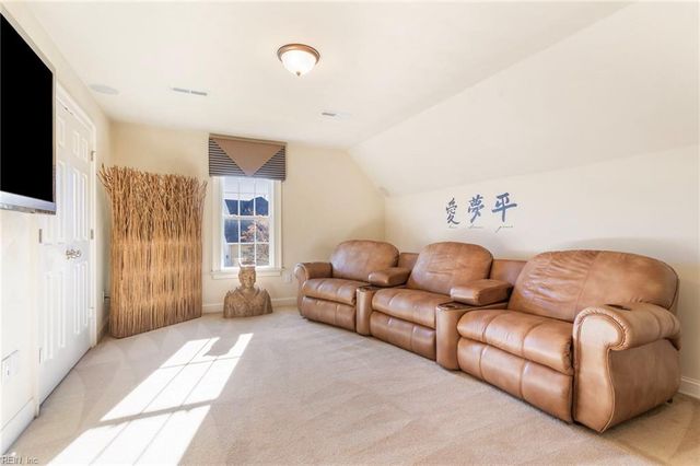 1933 Governors Pointe DR, Suffolk, VA 23436