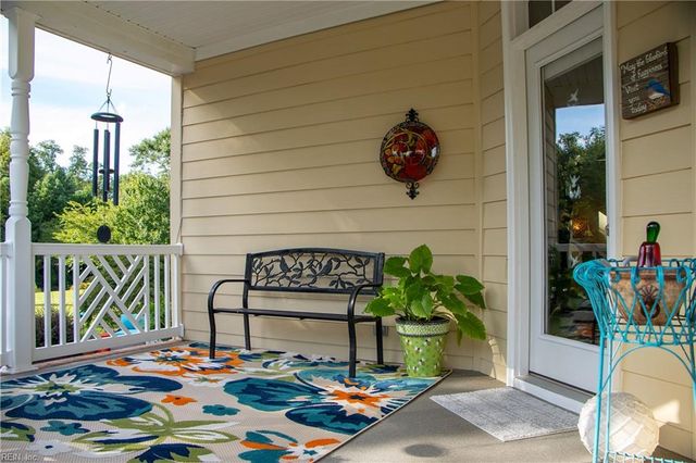 1933 Governors Pointe DR, Suffolk, VA 23436